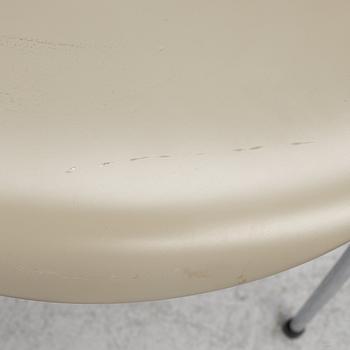 Arne Jacobsen, Four "Sjuan" chairs, Fritz Hansen, Denmark.