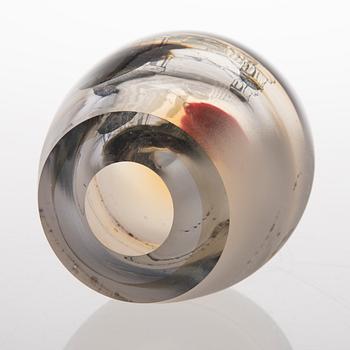 A graal vase signed Sini Majuri 2015.