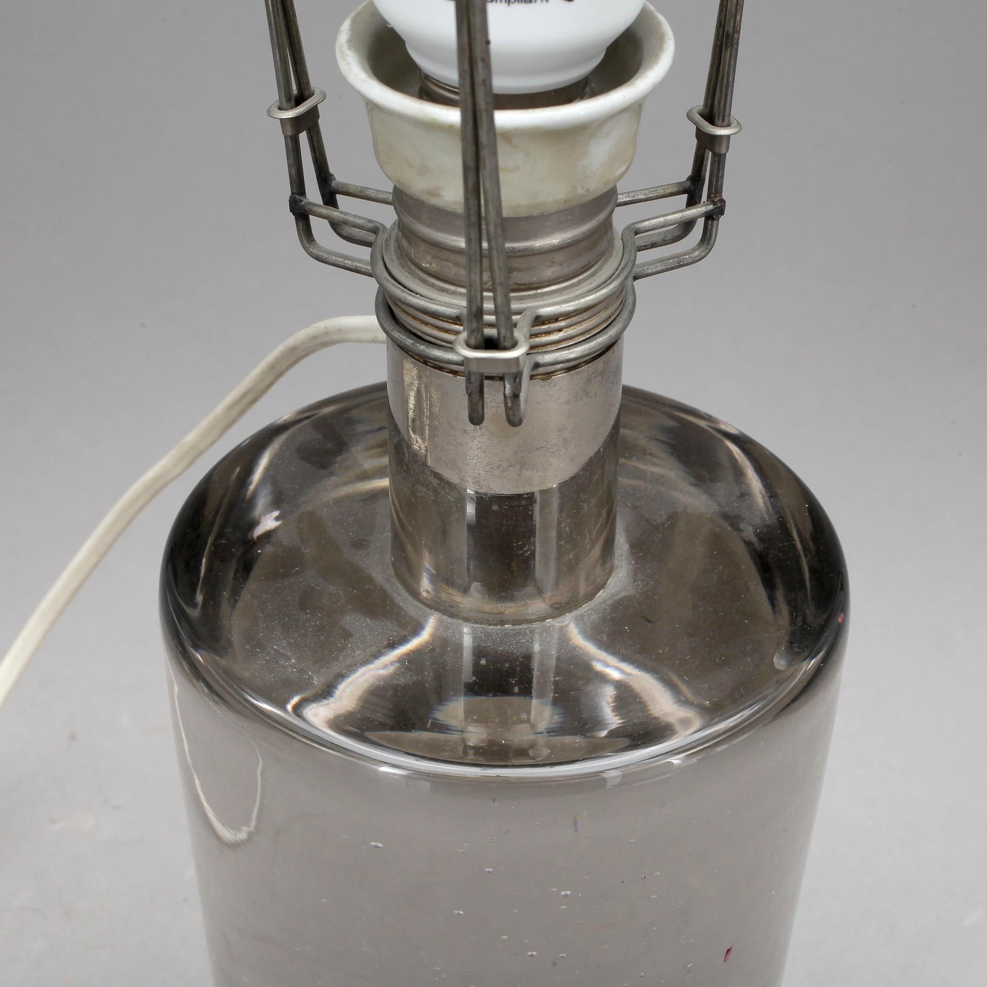BORDSLAMPA, glas, 1900-talets andra hälft.