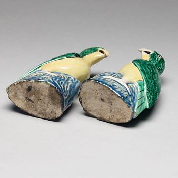 A pair of famille rose figures of parrots, late Qing dynasty.
