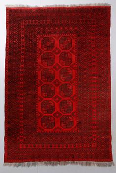 MATTA, orientalisk. Ca 305 x 204 cm.