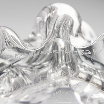 Tapio Wirkkala, A 'Kalvolan kanto' glass vase, signed Tapio Wirkkala - 3241.