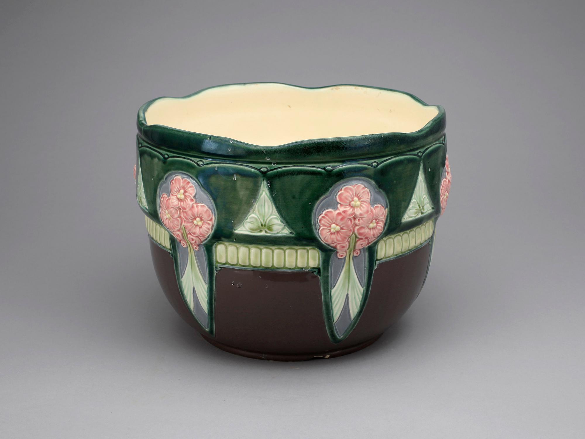 YTTERFODER, porslin, Jugend, tidigt 1900-tal.