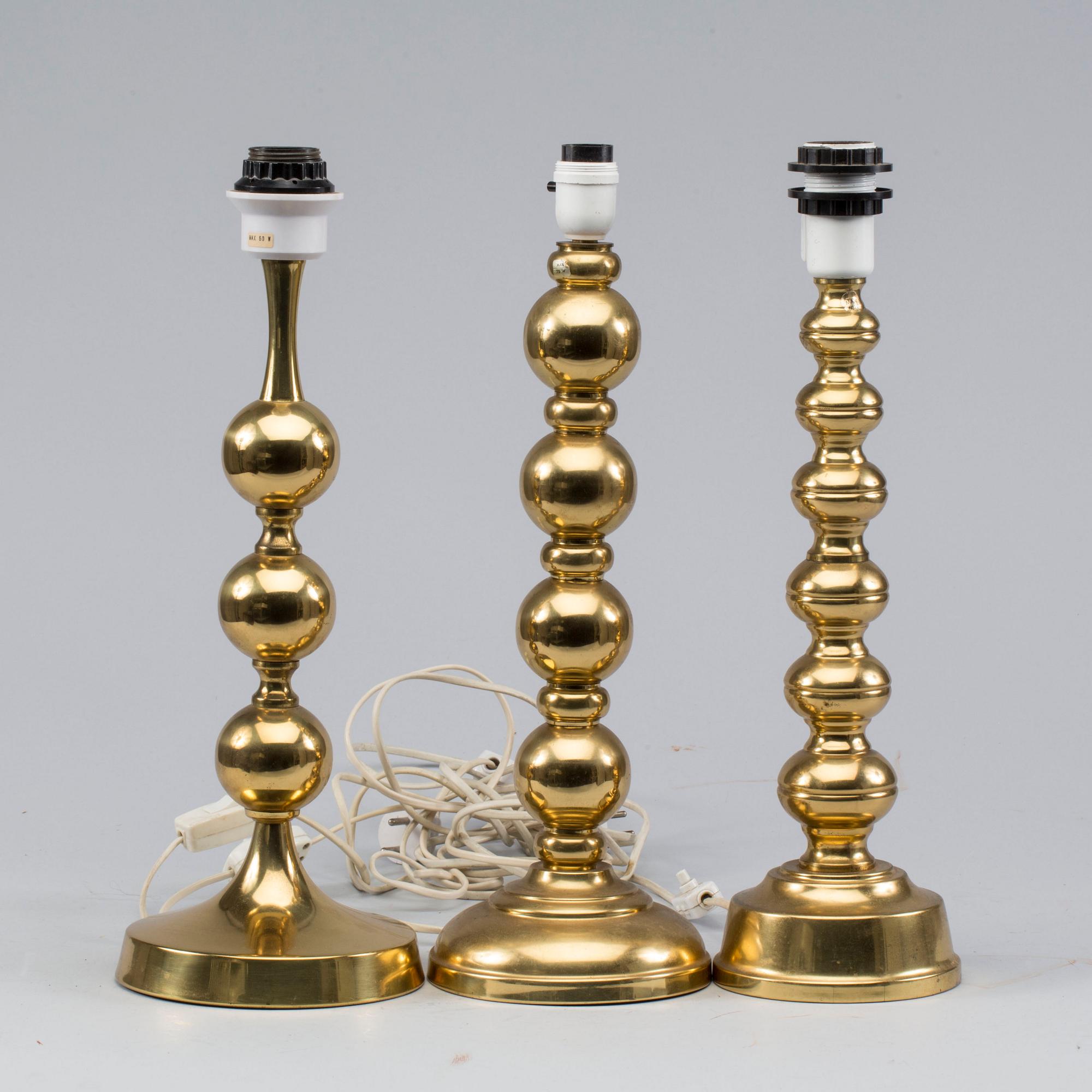 BORDSLAMPOR, 3 st. Bland annat en märkt Enco Nr 69. 1900-talets andra hälft.