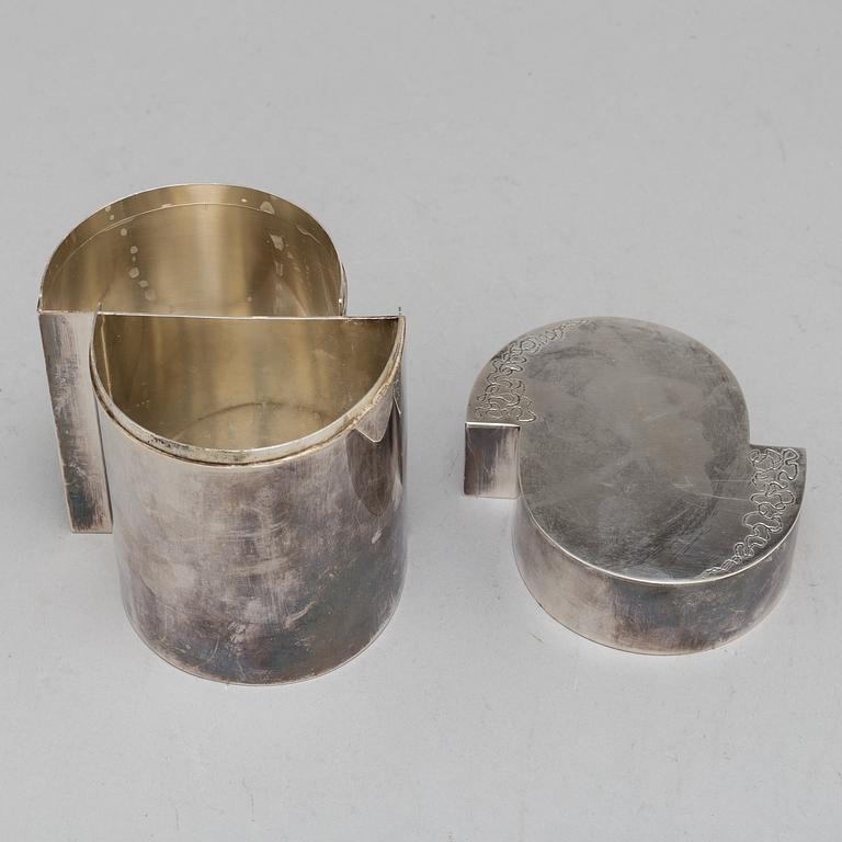 ATELIER BORGILA, a sterling silver jar with cover, Stockholm, 1971, 604 grams.
