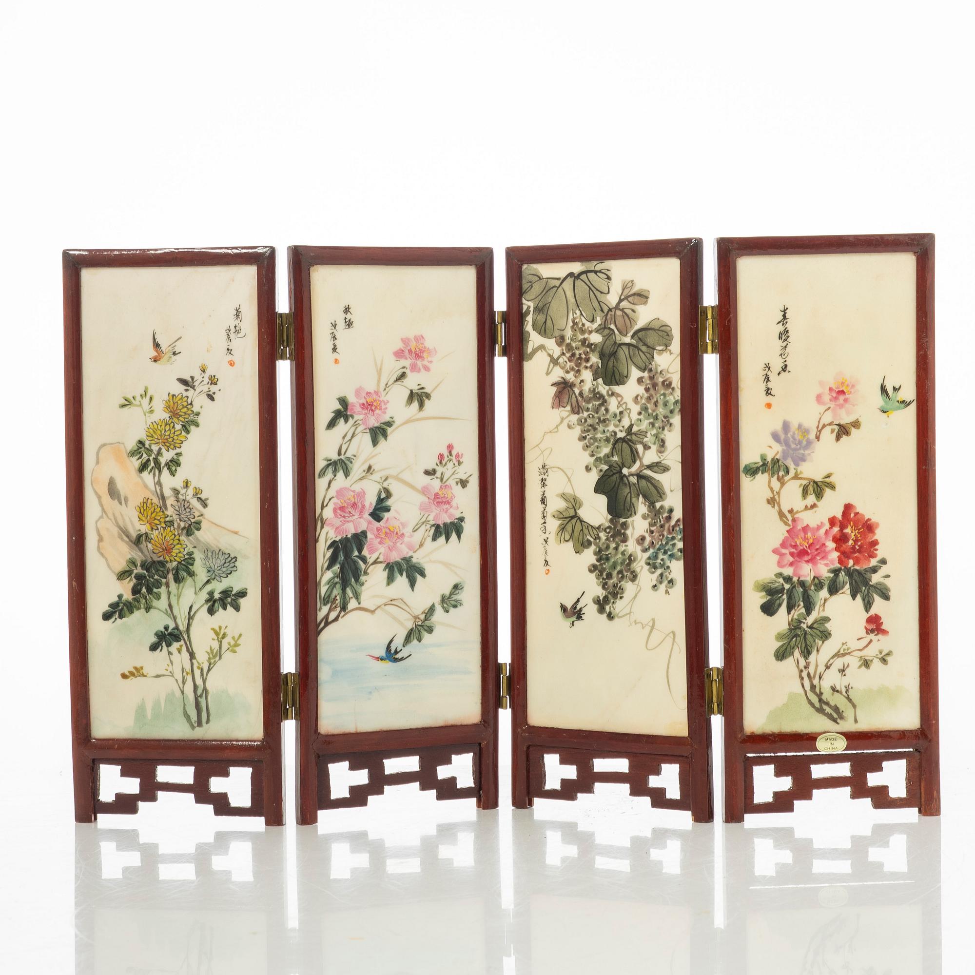 A table folding screen, China, 20th century/21st century.
