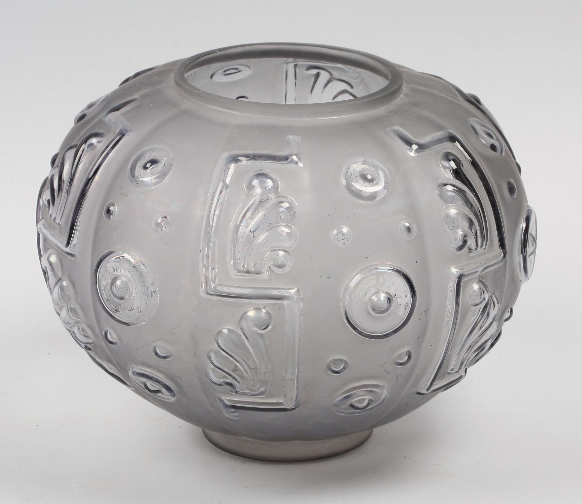 VAS, formblåst glas. Edvin Ollers, formgiven 1928.