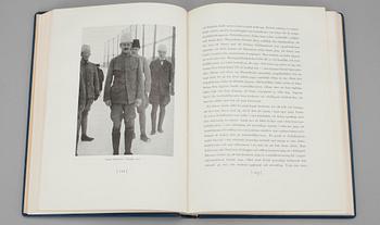FOTOGRAFI, C.G. Mannerheim och BOK, "Mannerheim", numrerad upplaga, nr 1633, Förlagsaktiebolaget Kivi, Helsingfors 1937.