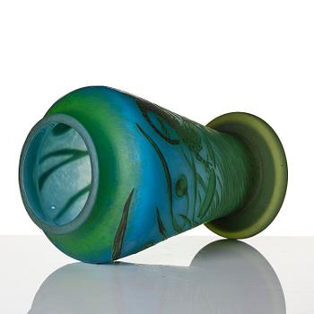 Greta Welander, a cameo glass vase, Reijmyre 1914, no. 368.