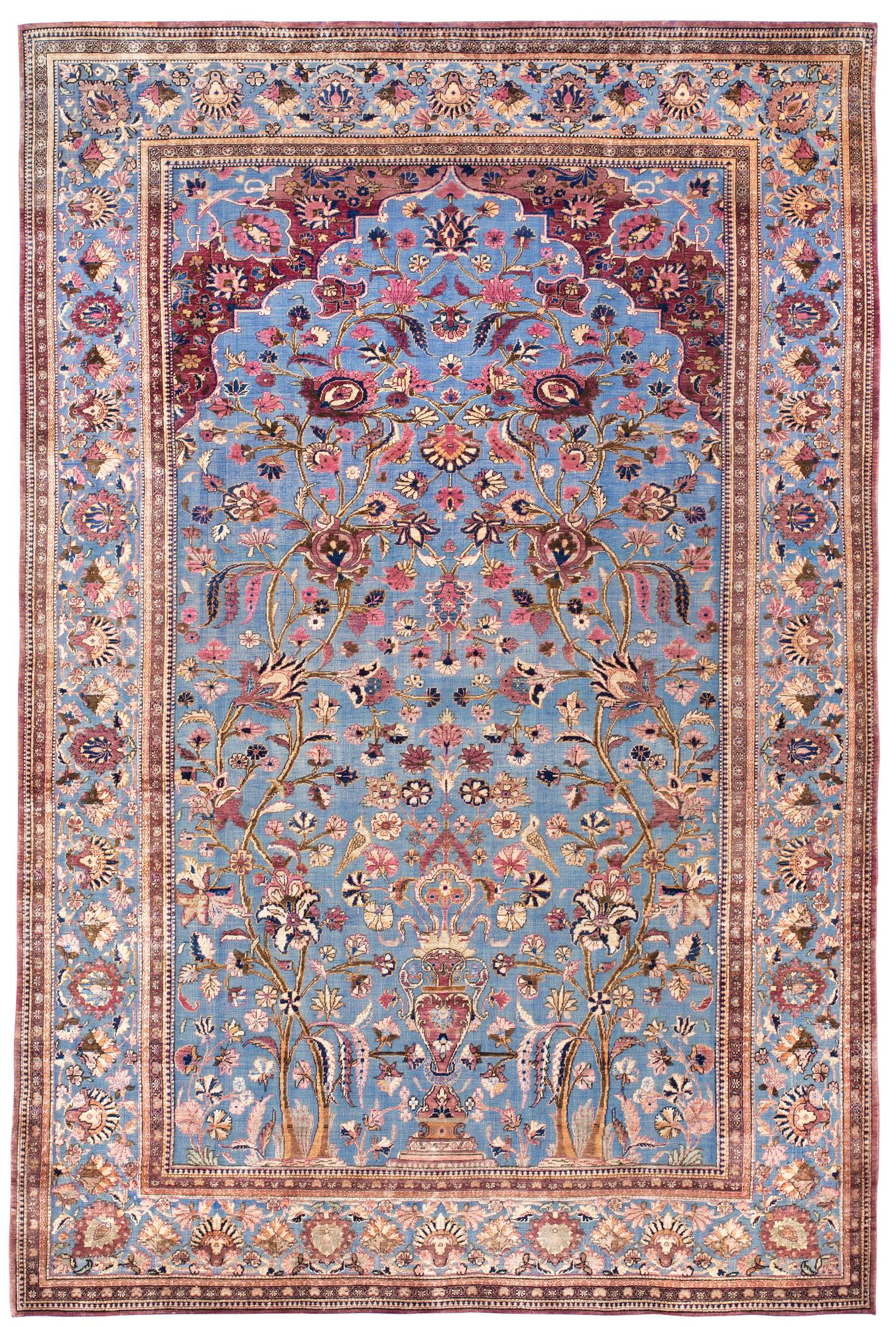 SEMI-ANTIQUE SILK KASHAN SOUF (in relief). 195 x 133,5 cm.