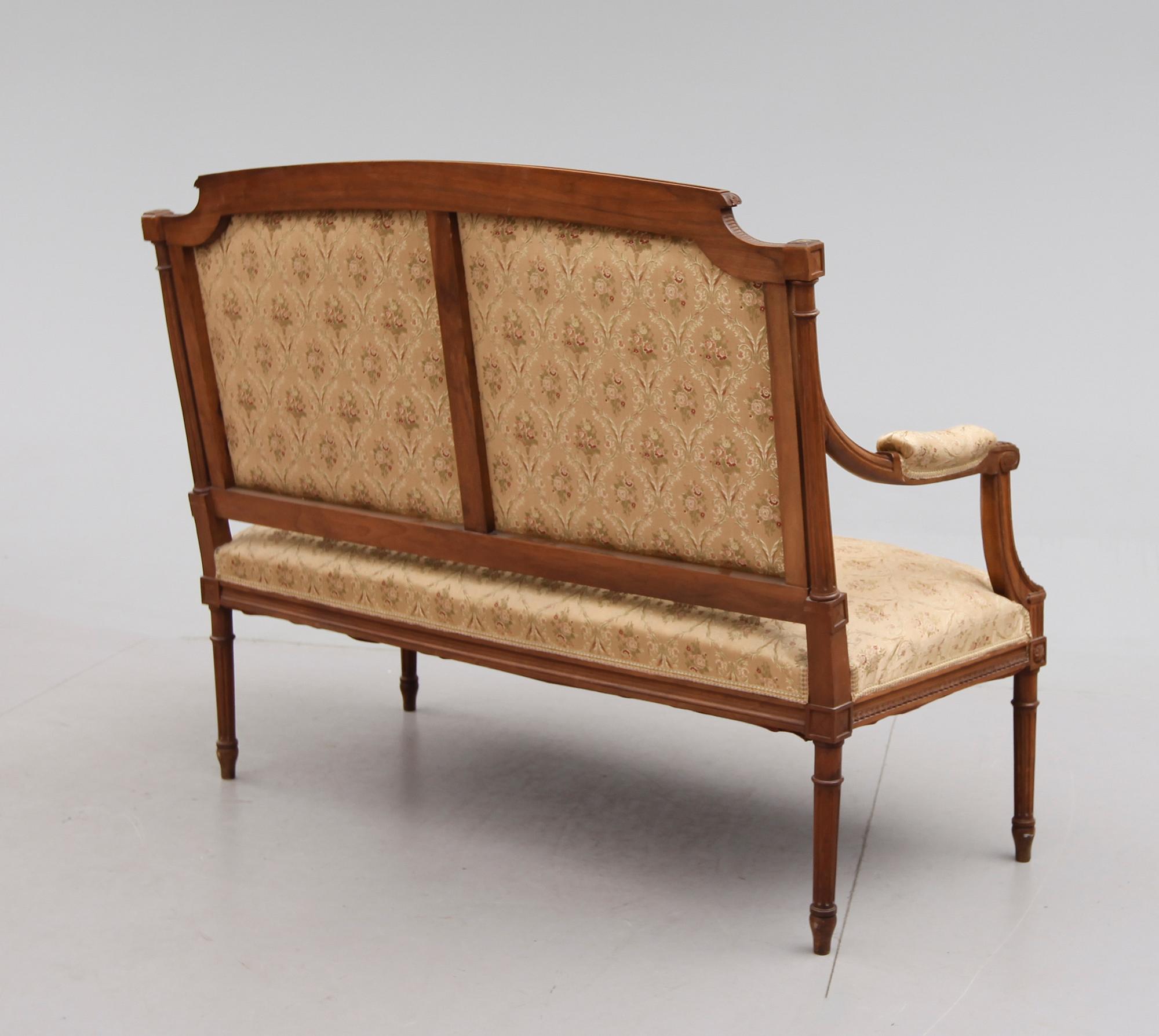 SOFFA, Louis Seizestil, 1800-talets andra hälft.