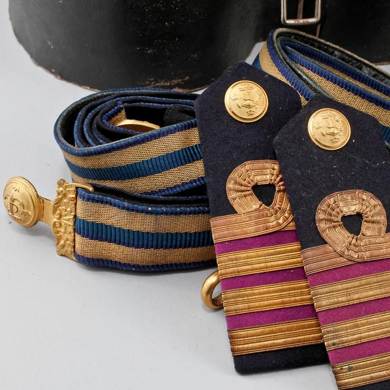 UNIFORMSDETALJER, för kommendörkapten, 1900-tal.
