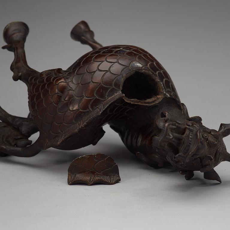 A Japanese bronze censer with cover, 19th Century.