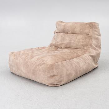 A 'Zoe small' lounge chair, Verzelloni, Italy.