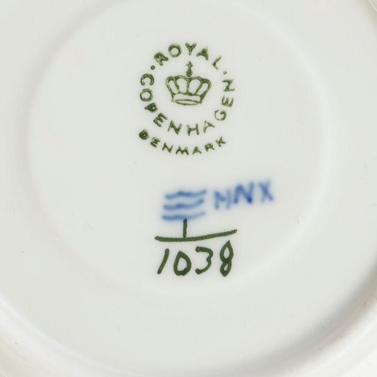 SERVIS, 9 delar, porslin, "Musselmalet", Royal Copenhagen, Danmark.