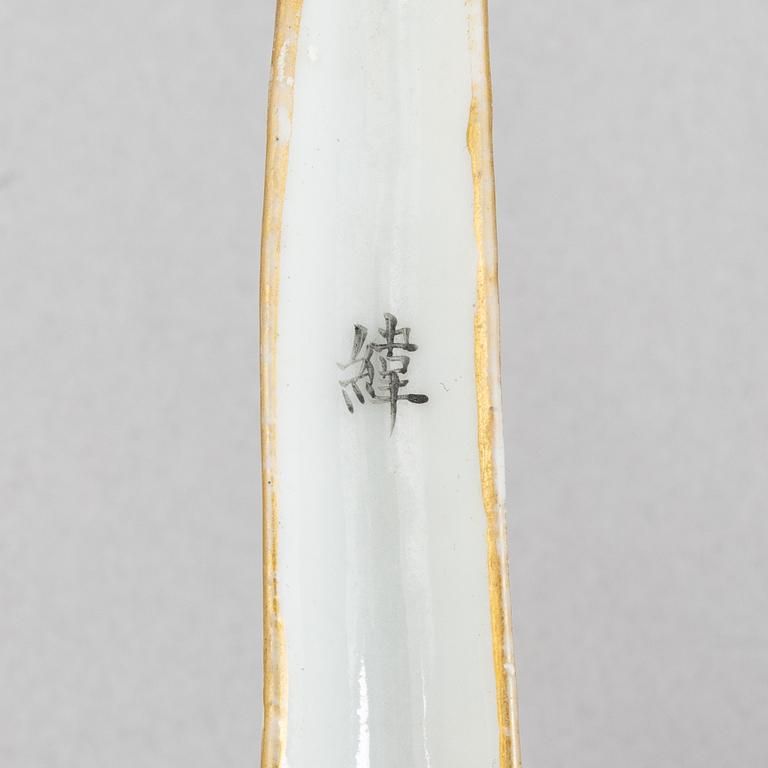 Skedar, tre stycken, porslin, Kina, 1800-1900-tal.