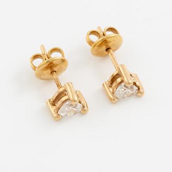 Earrings, a pair, 18k gold with heart-shaped diamonds.