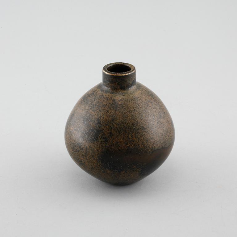 Unique stoneware vase by CARL-HARRY STÅLHANE, Rörstrand, signed and dated -63.