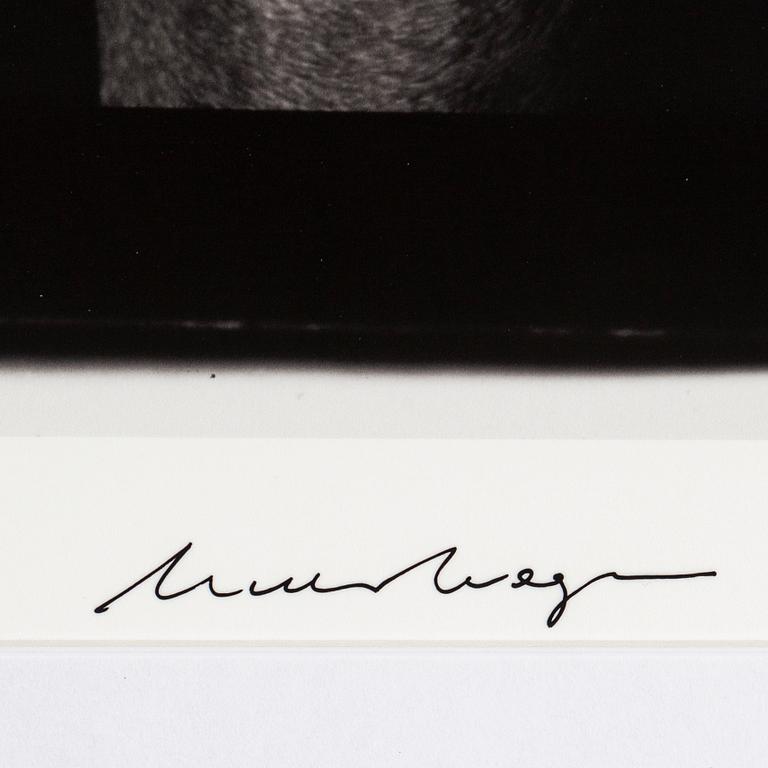 WILLIAM WEGMAN, fotografi, signerat och daterat -09.