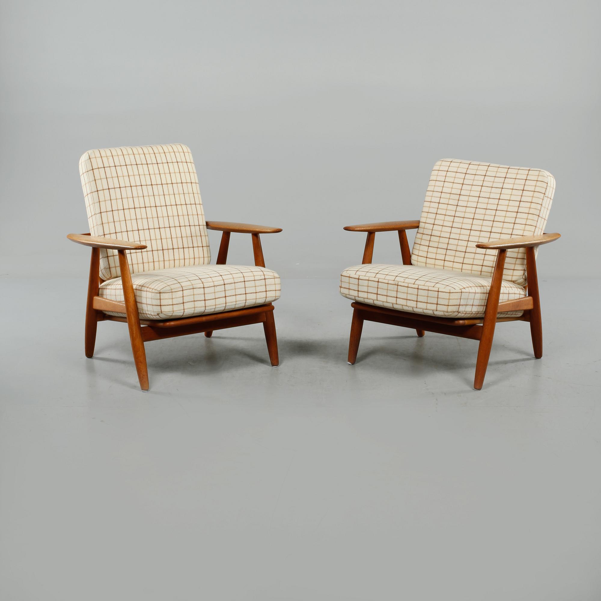 FÅTÖLJ, "GE 240/Cigarren", Hans J Wegner, Getama, 1900-talets tredje kvartal.