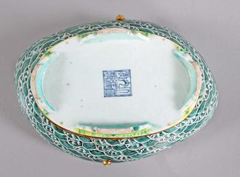 SKÅL, porslin. Kina, 1800-tal.