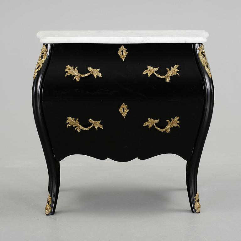 BYRÅ, rokokostil, 1900-tal.