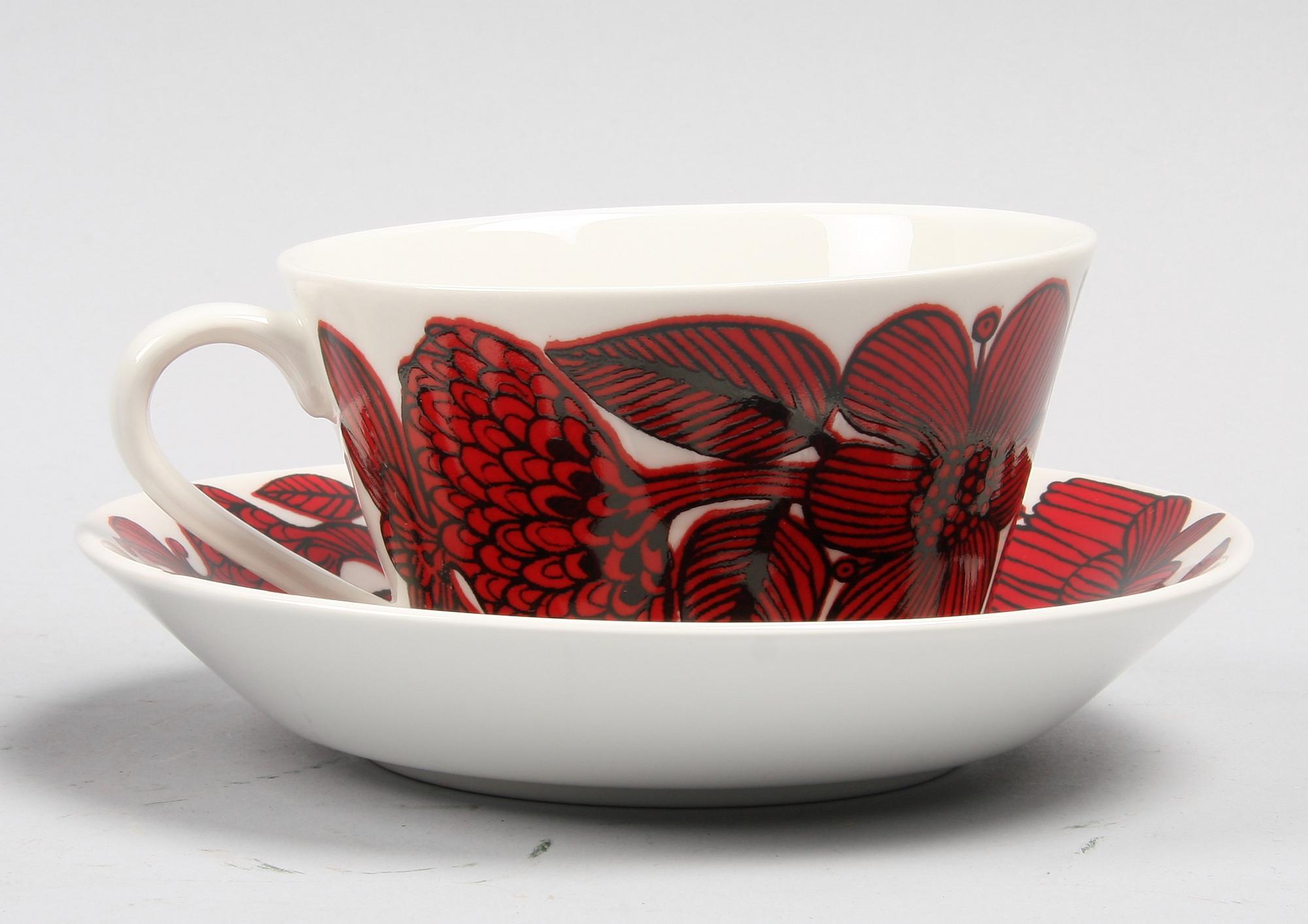 TEKOPPAR med FAT, 6 st, benporslin, "Röd Aster", Stig Lindberg, Gustavsberg, 2000-tal.