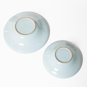 Kennet Williamsson, two lidded bowls, signed.