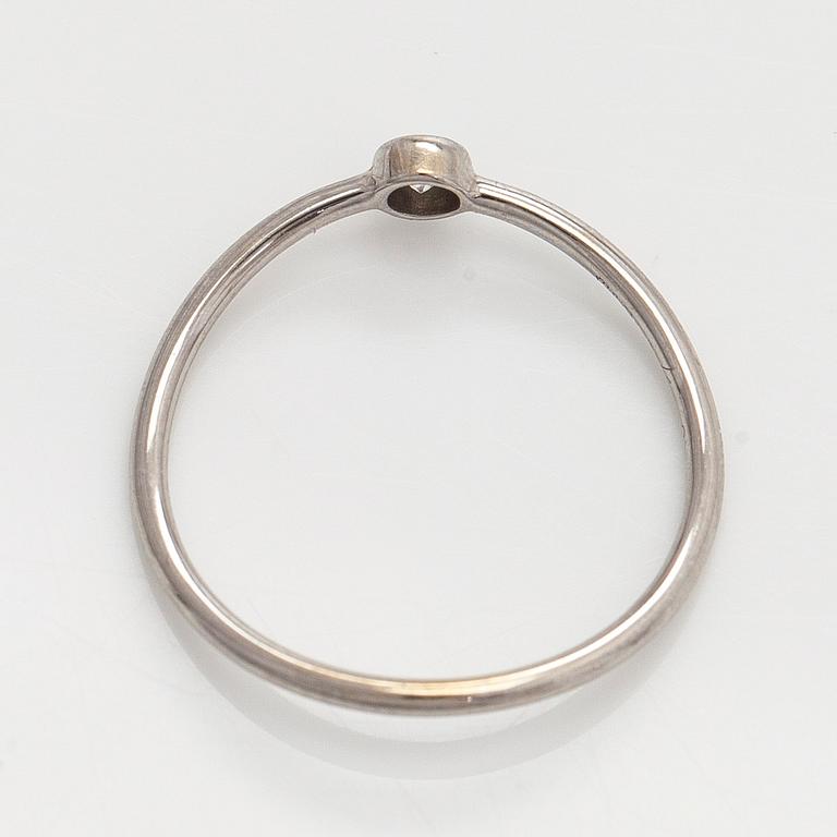 Tiffany & Co, Elsa Peretti, ring, "Wave", platina med briljantslipad diamant.