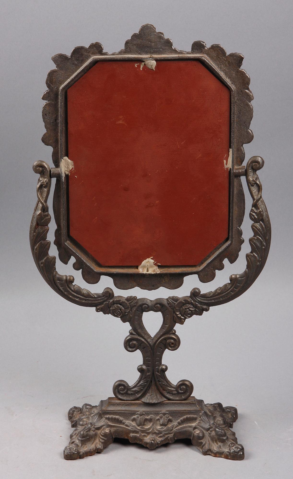SPEGEL, gjutjärn, nyrokoko, sent 1800-tal.