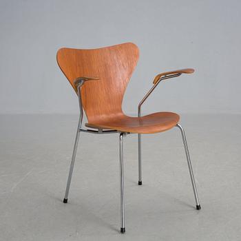 KARMSTOL, "Sjuan", Arne Jacobsen, Fritz Hansen. 1970.