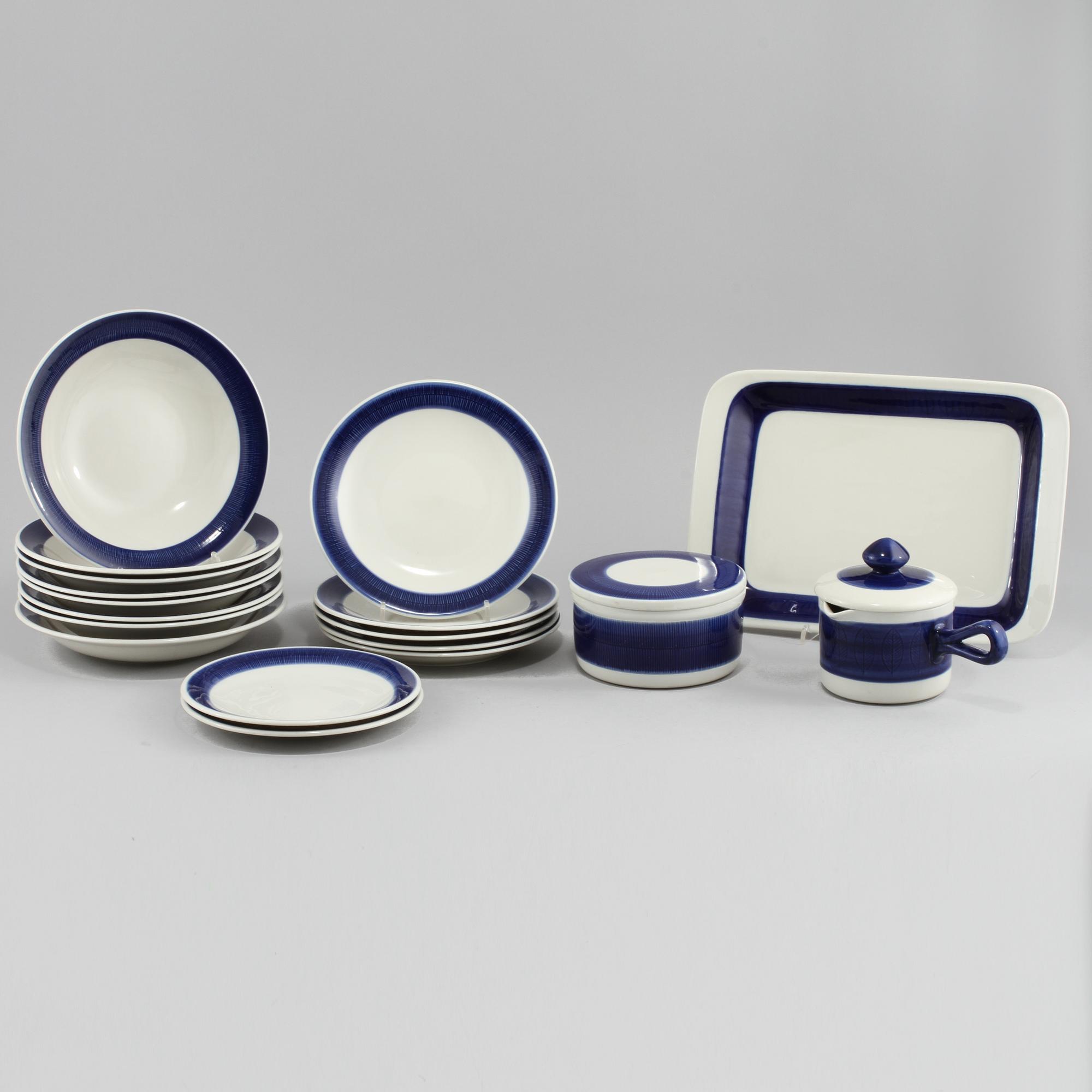 SERVISDELAR, 18 st, porslin, "Koka Blå", Hertha Bengtsson, Rörstrand, 1956-1988.
