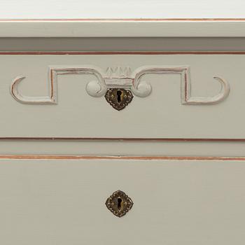 A painted chest of drawers, 1920's/30's.