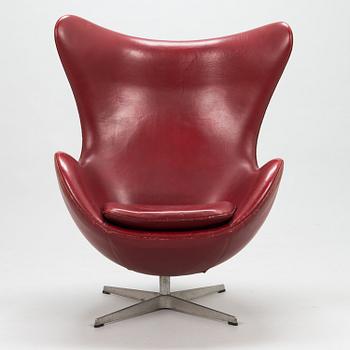 Arne Jacobsen, fåtölj, "Ägget/ The Egg Chair", Arne Jacobsen, Fritz Hansen, Danmark 2003.