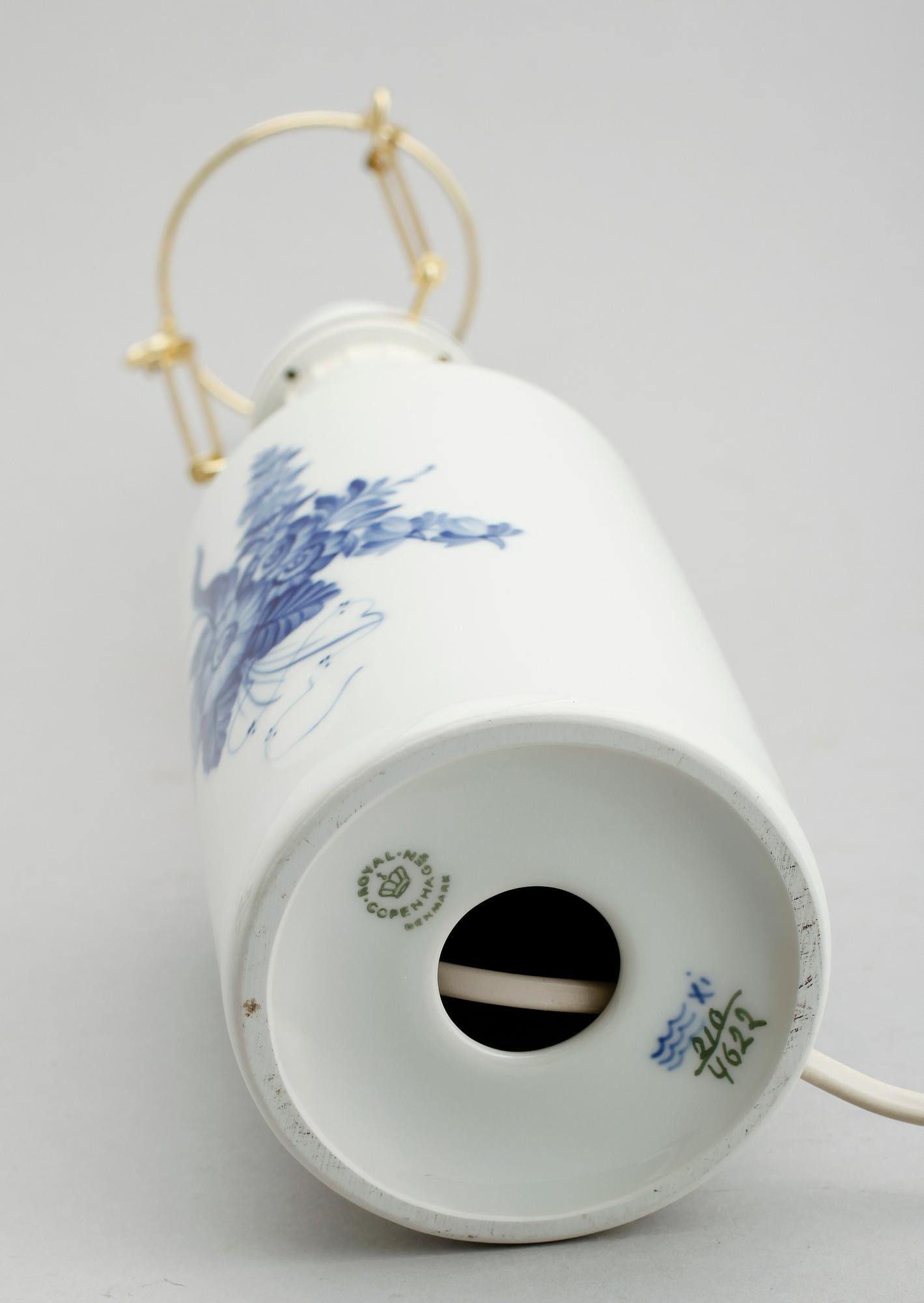 BORDSLAMPA, porslin, "Blå Blomst", Royal Copenhagen.