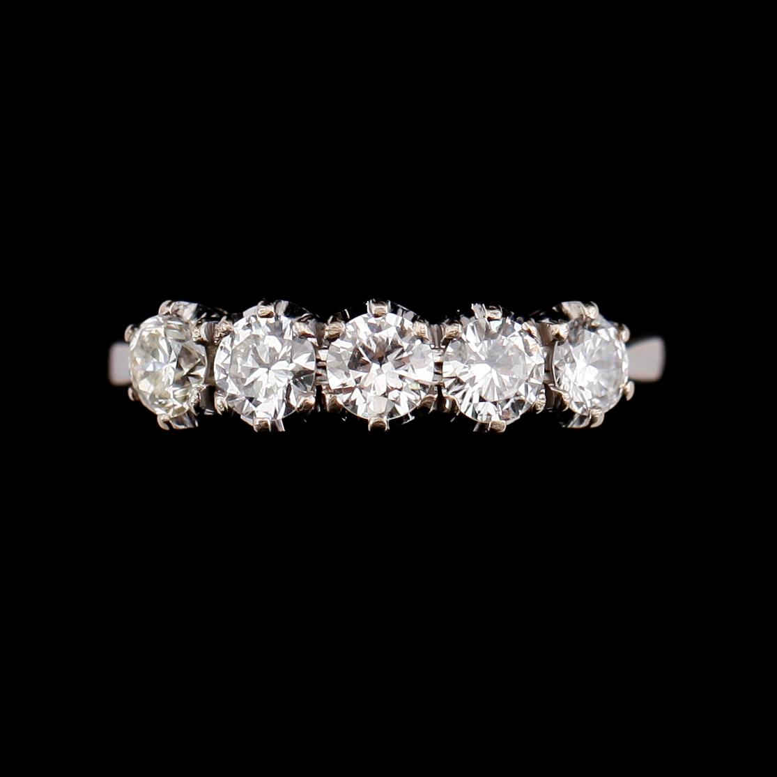 RING, 14 k vitguld, 5 briljantslipade diamanter totalt ca 1.00 ct.