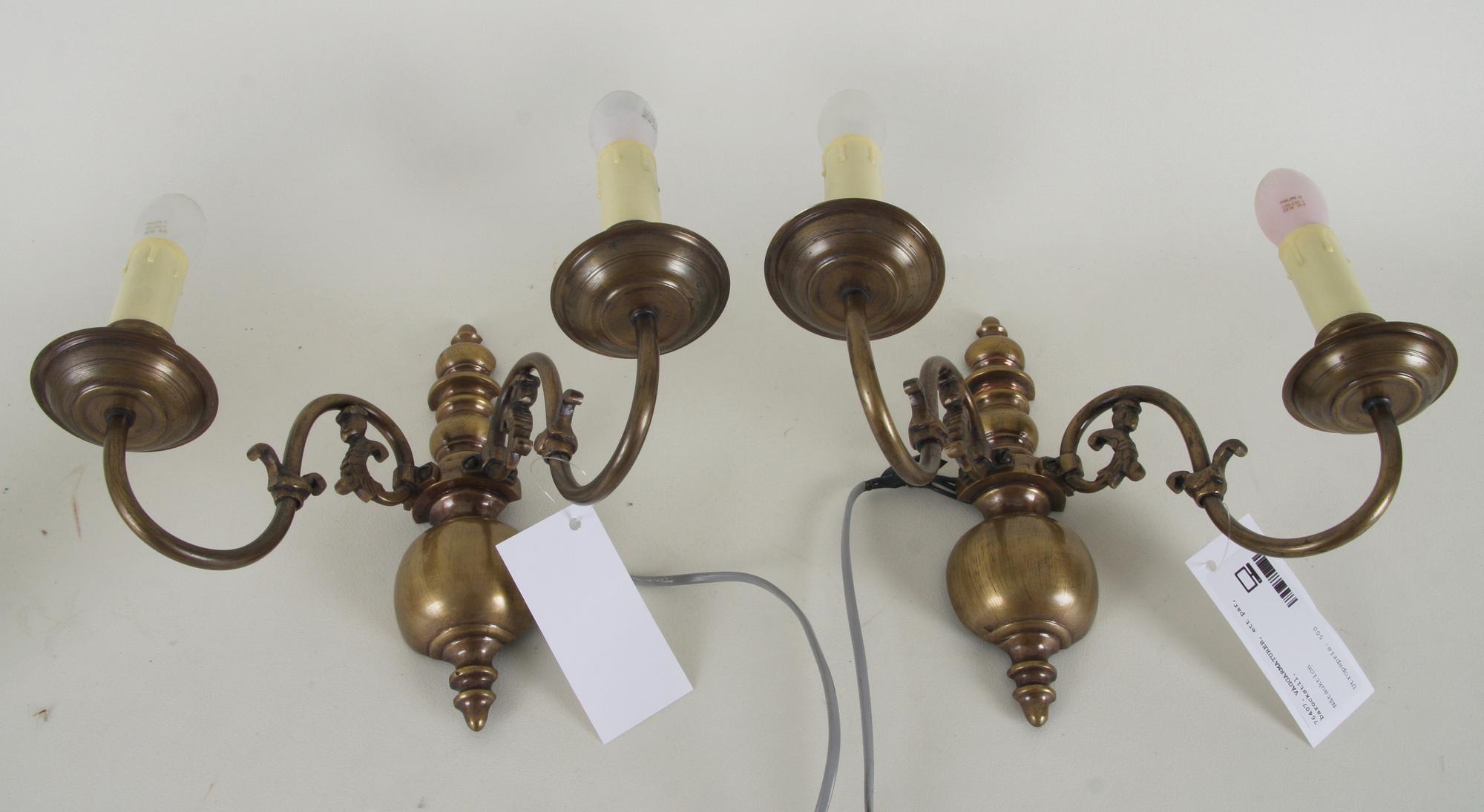 VÄGGARMATURER, ett par, barockstil.