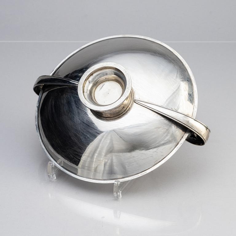 Atelier Borgila, a sterling silver bowl on foot, Stockholm 1930.