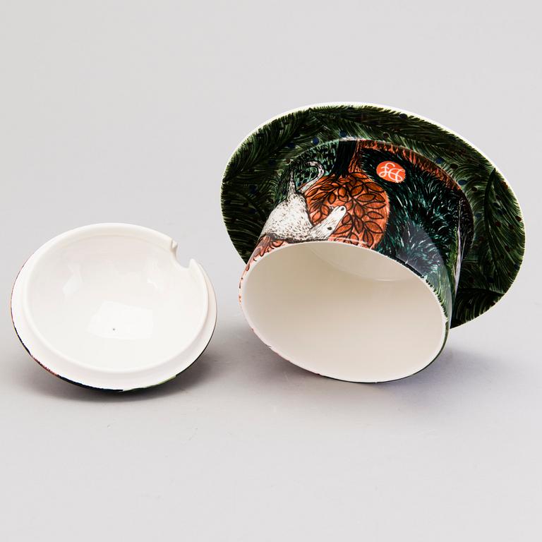 DORRIT VON FIEANDT, 'Hubertus' ceramic tableware, 6 pcs, Pro Arte 1994, Arabia, Finland.