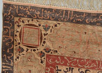 SEMI-ANTIQUE TURKISH. 191,5 x 128 cm (plus 1,5 cm flat weave at each end).