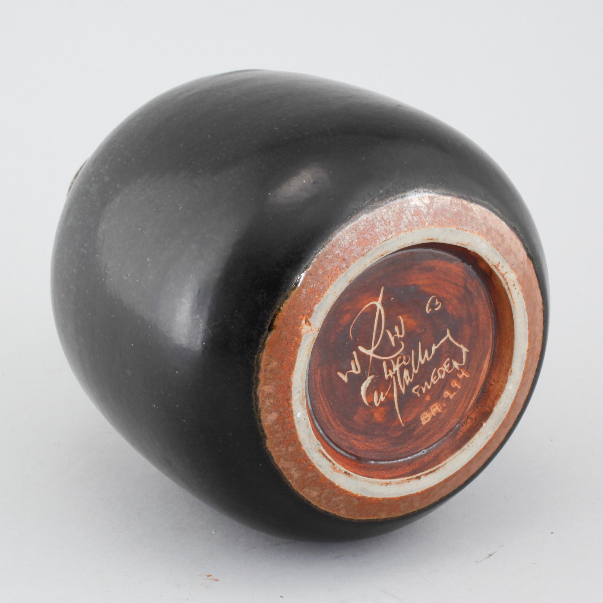 Unique stoneware vase by CARL-HARRY STÅLHANE, Rörstrand, signed, second half of the 20th century.