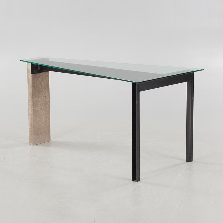 JONAS BOHLIN, bord, "Concrete", Källemo, Värnamo, 1900-talets slut.