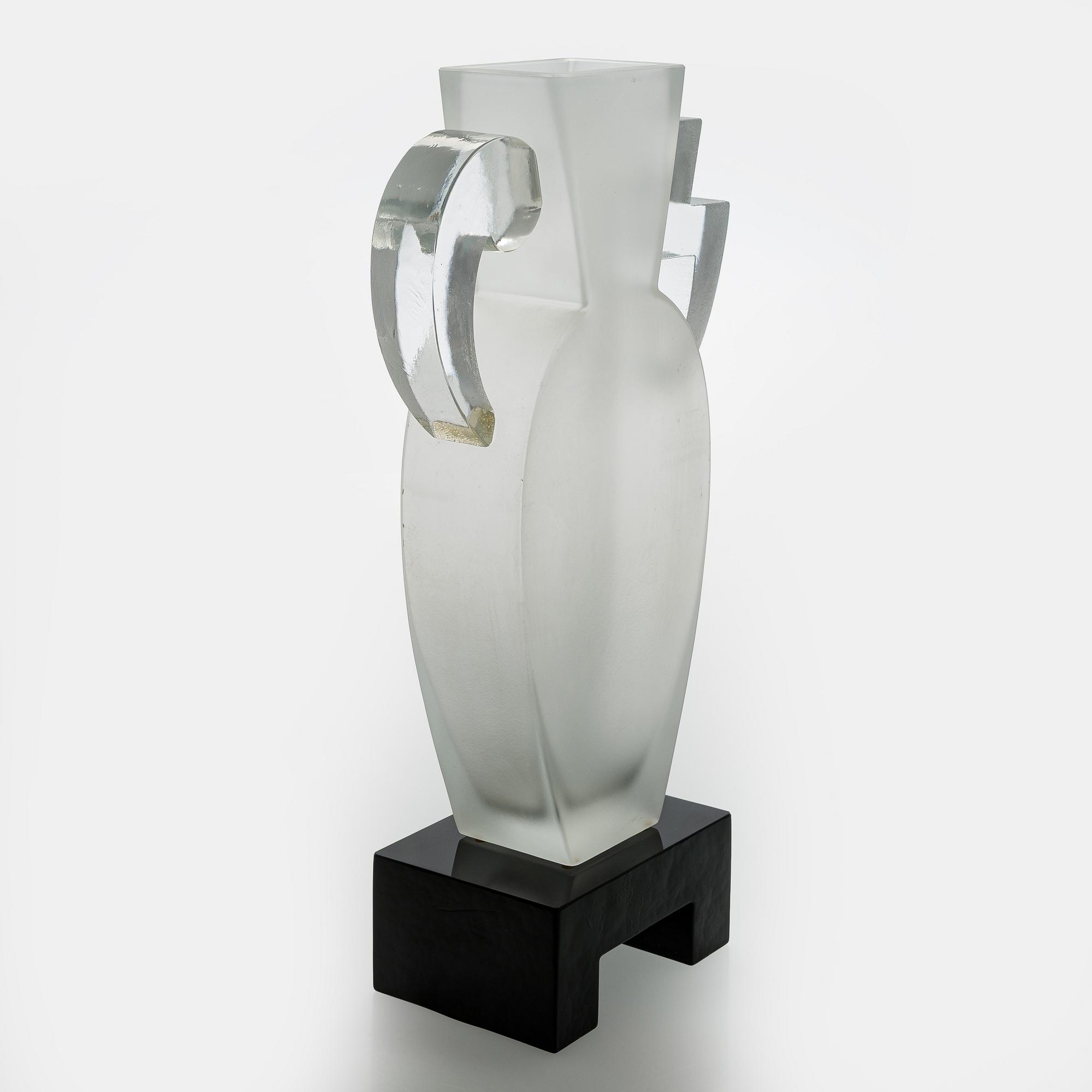 Heikki Orvola, glasskulptur "Maya", signerad Heikki Orvola Nuutajärvi.