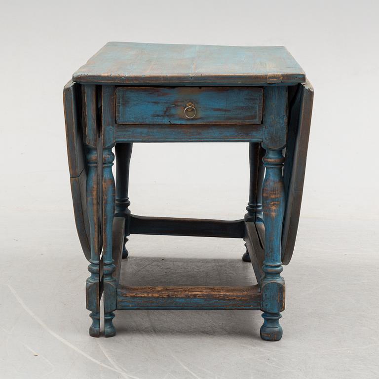 An 18th century Baroque gateleg table.