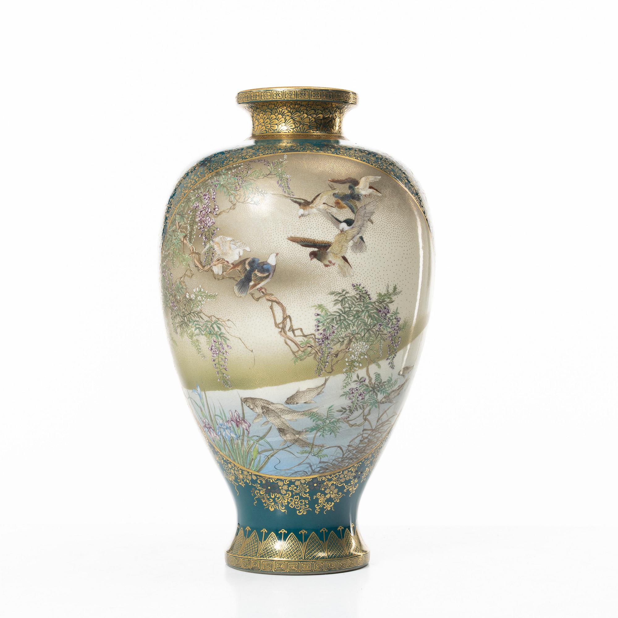 A Japanese Satsuma vase, first part of the 1900s.