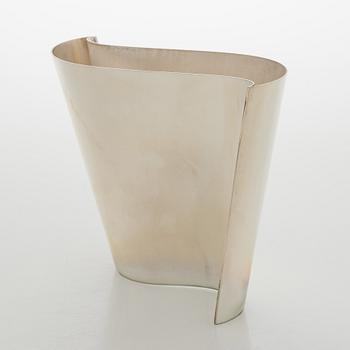 Pekka Piekäinen, vas, sterlingsilver, "Finlandia", Platinoro, Åbo.