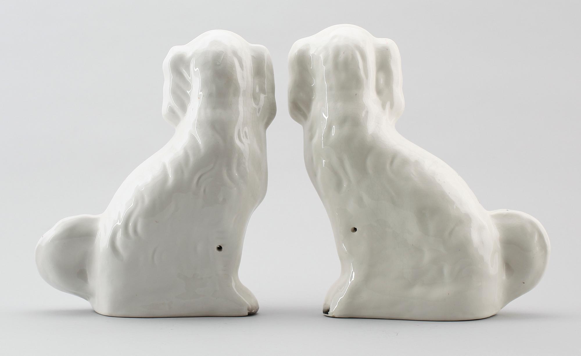 FIGURER, 1 par, porslin, Staffordshire, 1900-talets första hälft.