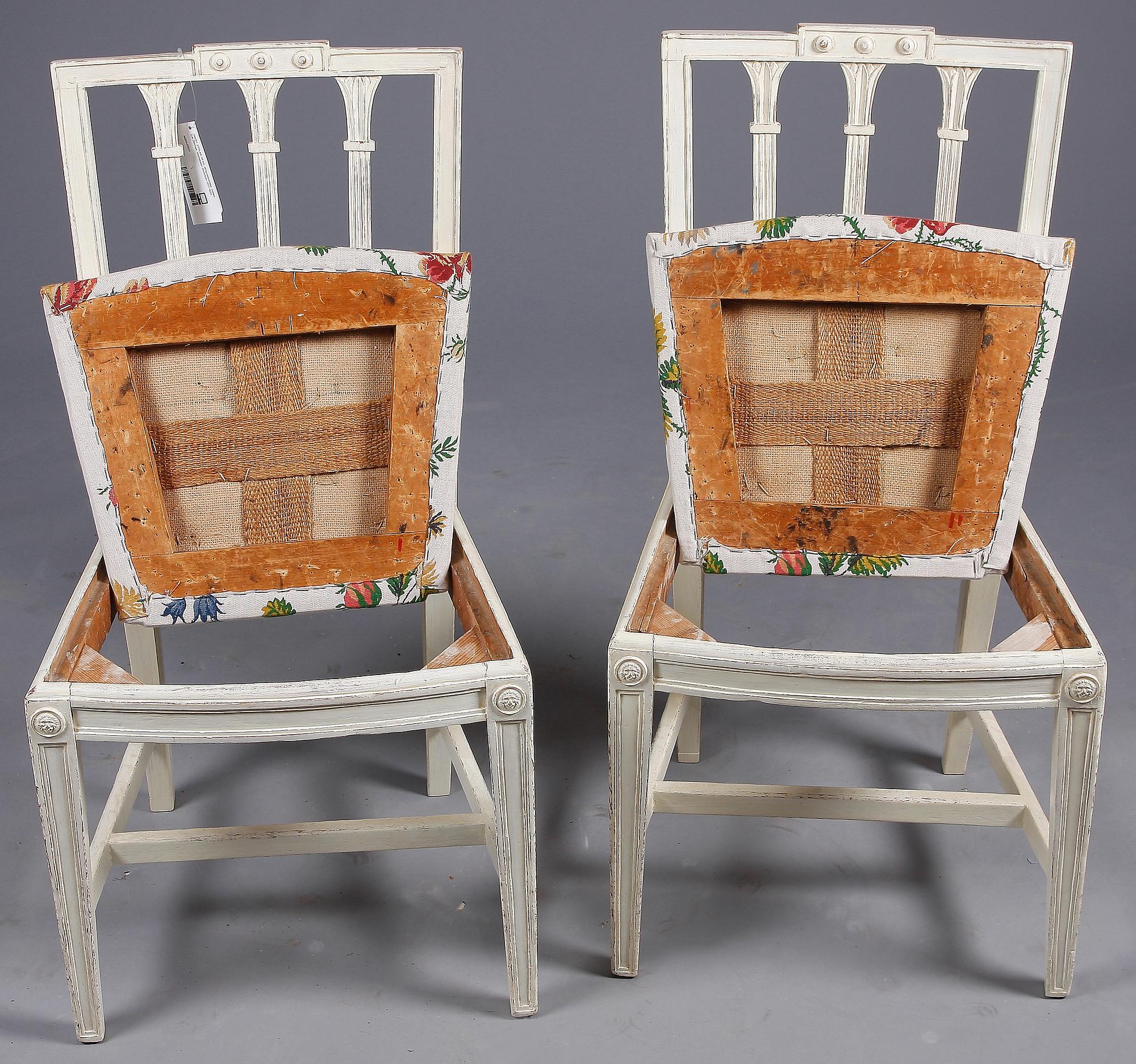 STOLAR, ett par, sengustavianska, märkta Erik Öhrmark, stolmakare i Stockholm 1777-1813.