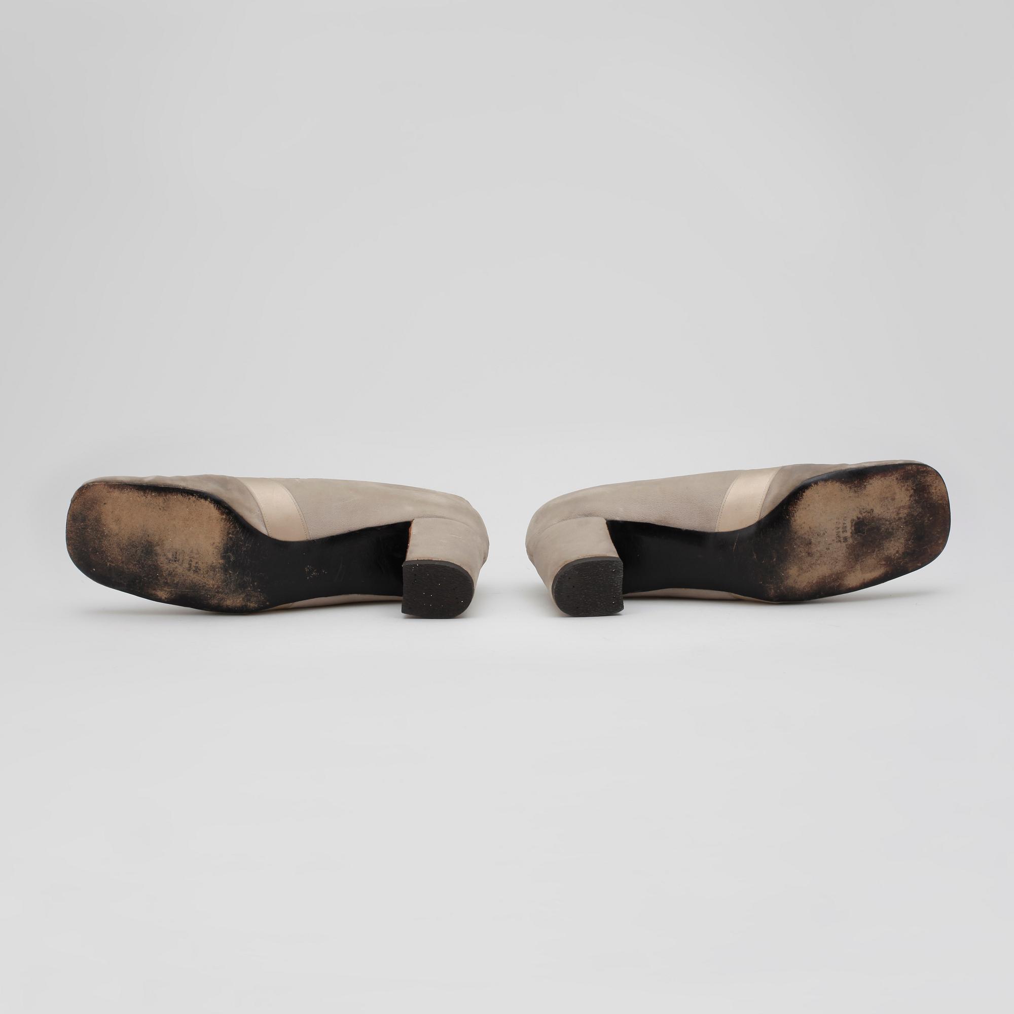 CHRISTIAN DIOR, a pair of lady's shoes, 1960's.