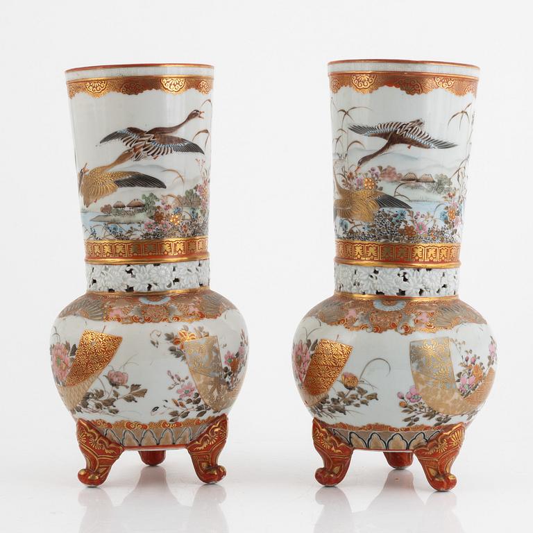 A pair of Kutani porcelain vases, Japan, early 20th century.